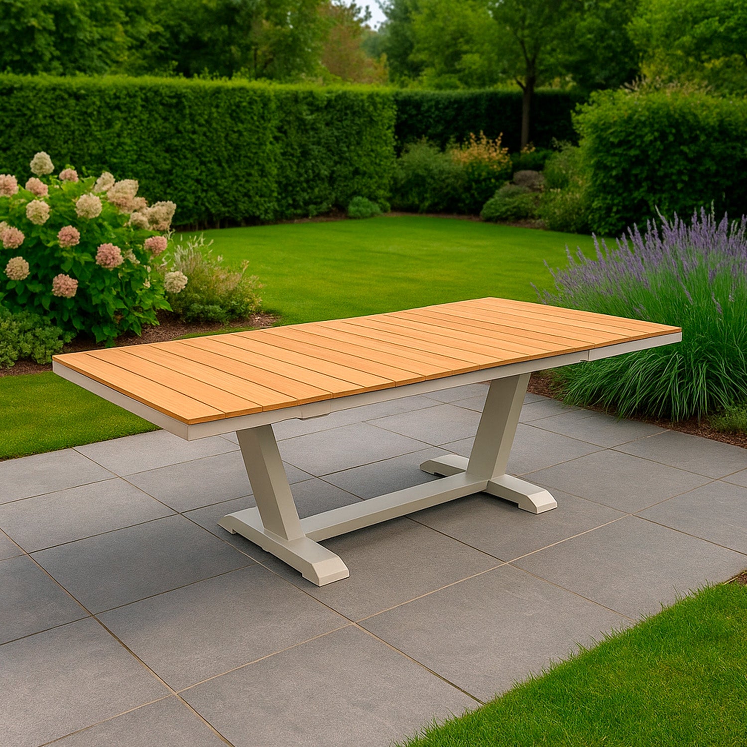 Tavolo da giardino allungabile in teak eleganza e praticita